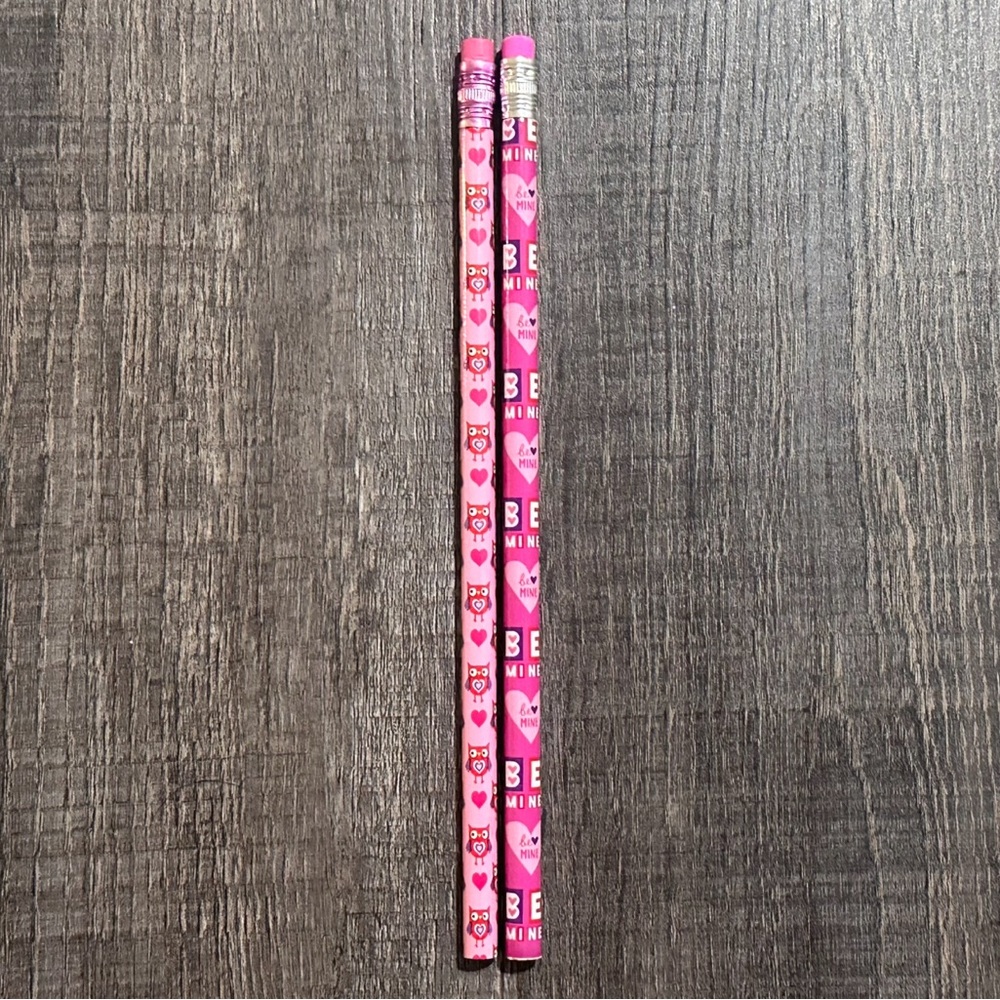 💞 New Set of 2 Valentines Heart Pencils With Erasers